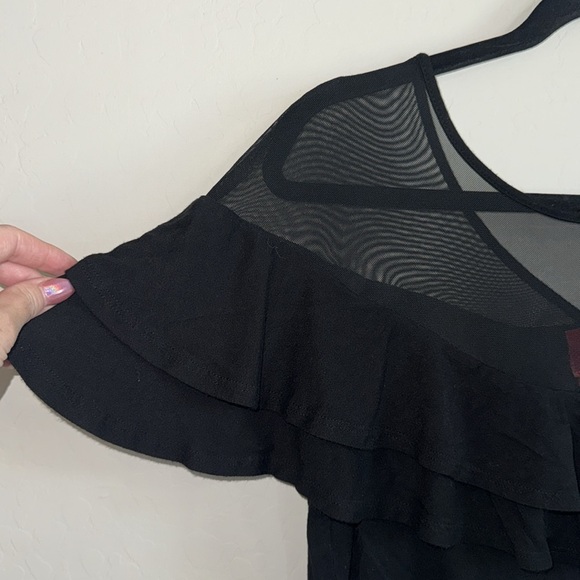 Ruffle Daytrip Top - Picture 2 of 6